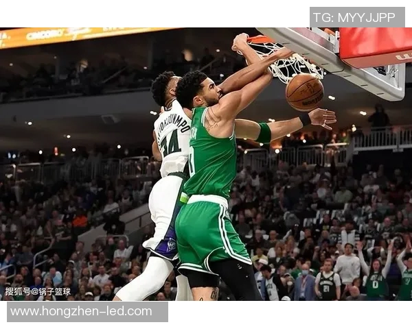 凤凰重生与科罗拉多的激烈对决展现篮球魅力与团队精神的巅峰之战 凤凰重生与科罗拉多的激烈对决展现篮球魅力与团队精神的巅峰之战